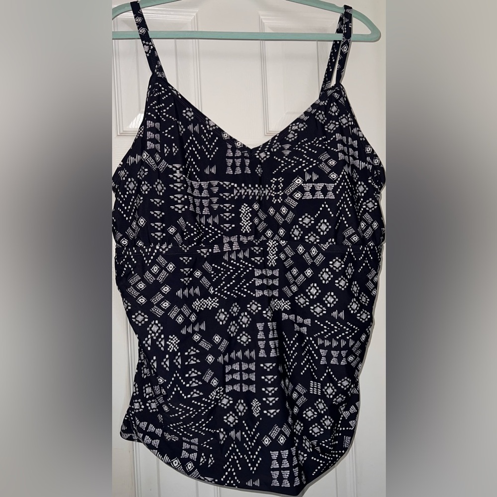 NWOT Navy Blue & White Swim Tankini